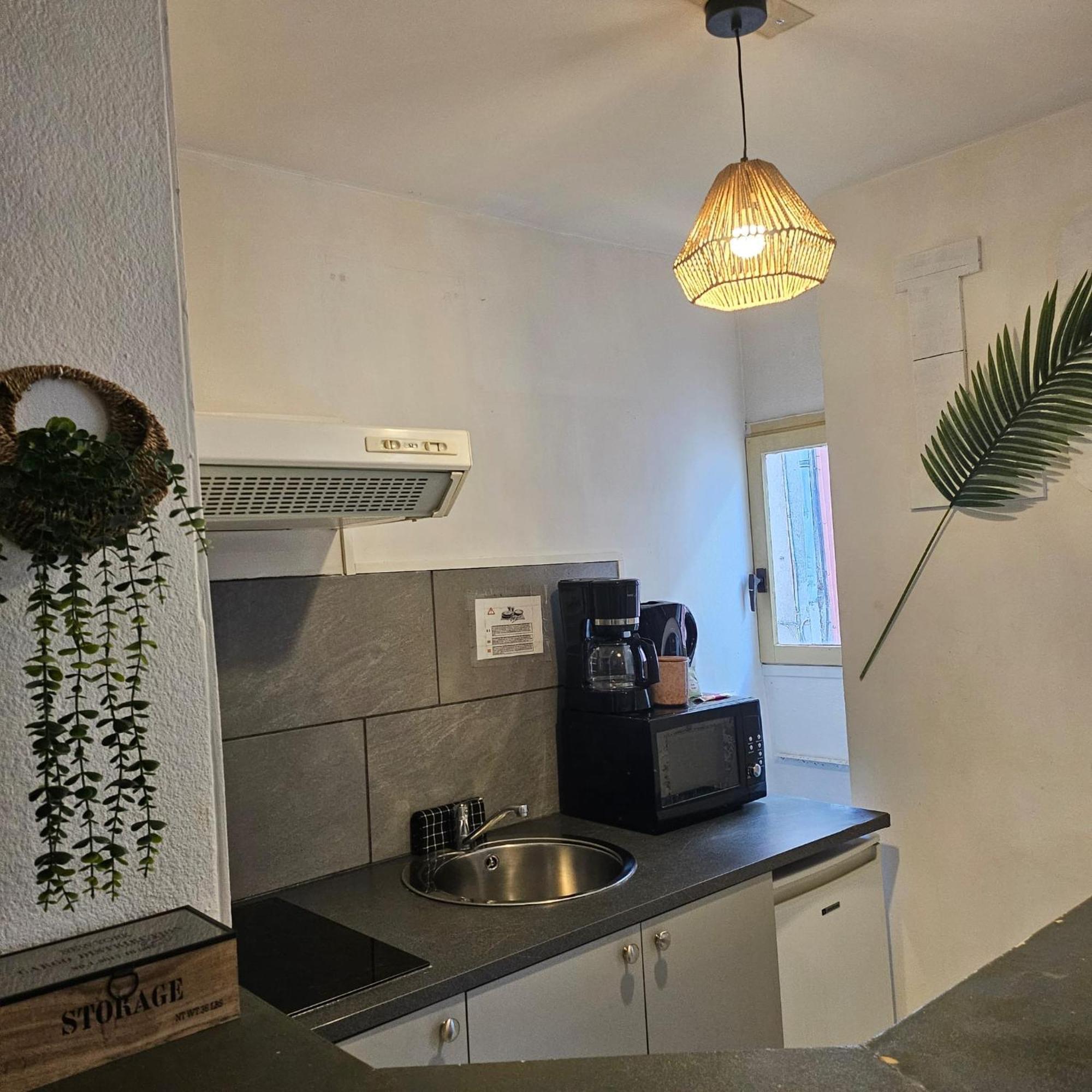 49 Centre-ville Box A Bagages Gratuits Carcasona